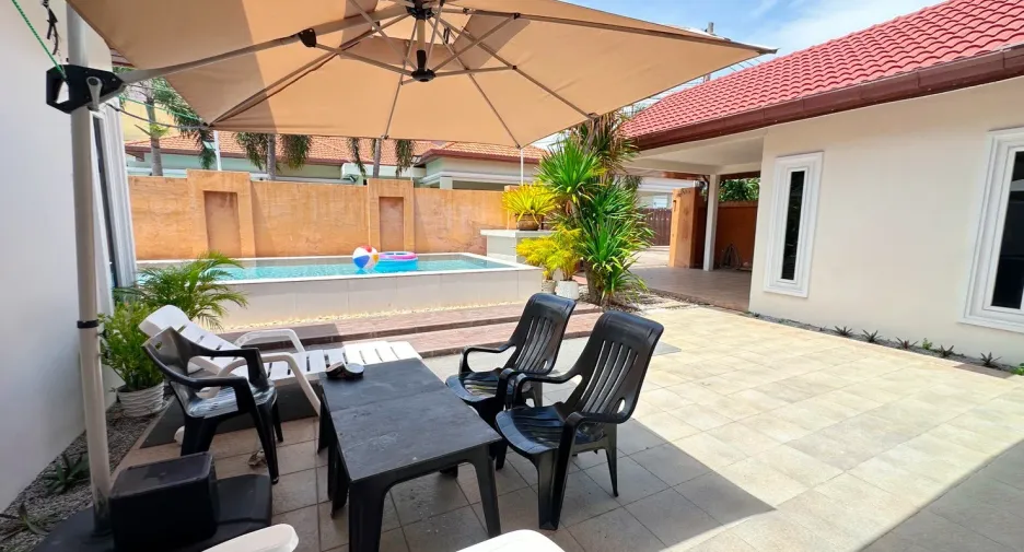 For rent 3 bedrooms villa in Bang Lamung, Chonburi