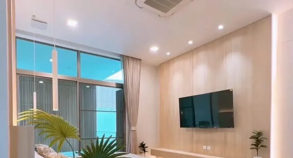 Casa en alquiler de 3 habitaciones en Saphan Sung, Bangkok