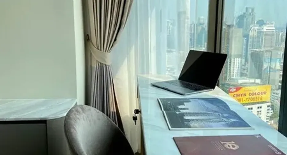 Condo en alquiler de 2 habitaciones en Pathum Wan, Bangkok