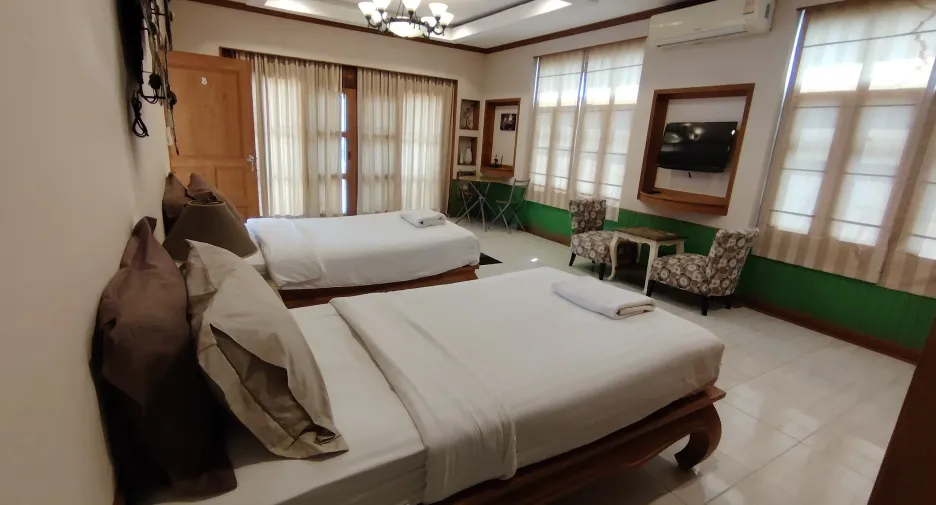 For sale 17 bedrooms hotel in Hua Hin, Prachuap Khiri Khan