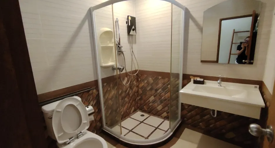 For sale 17 bedrooms hotel in Hua Hin, Prachuap Khiri Khan