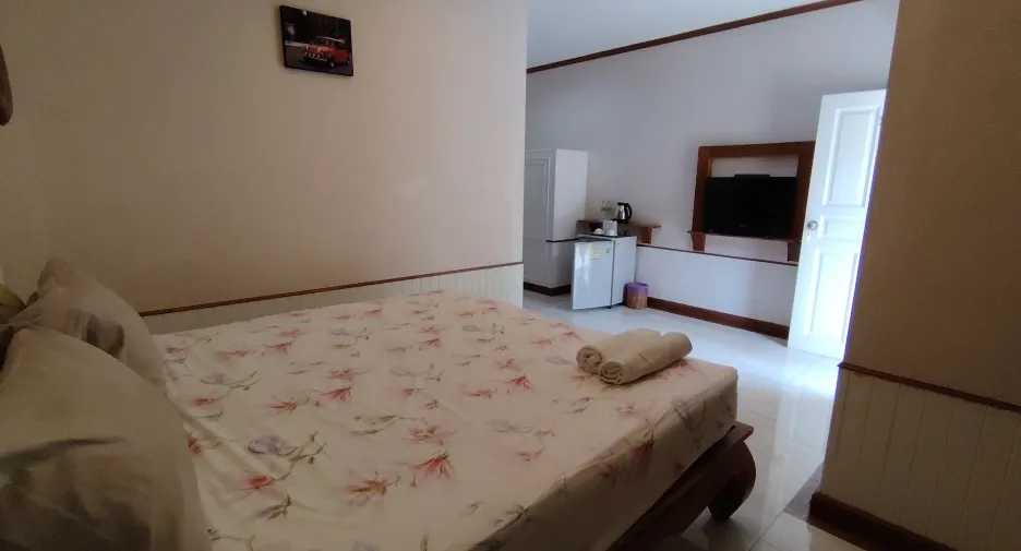 For sale 17 bedrooms hotel in Hua Hin, Prachuap Khiri Khan