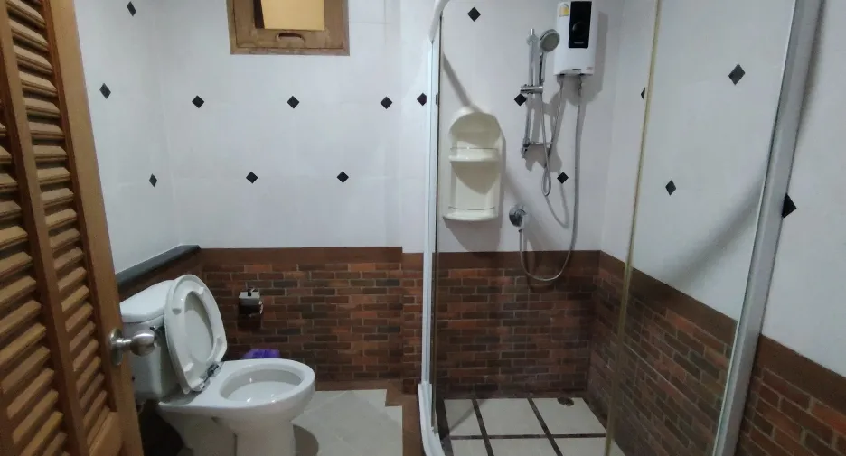 For sale 17 bedrooms hotel in Hua Hin, Prachuap Khiri Khan