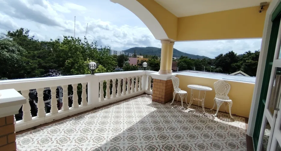 For sale 17 bedrooms hotel in Hua Hin, Prachuap Khiri Khan