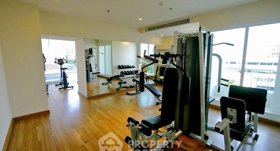 For rent 2 ベッドルーム condo in Sathon, Bangkok