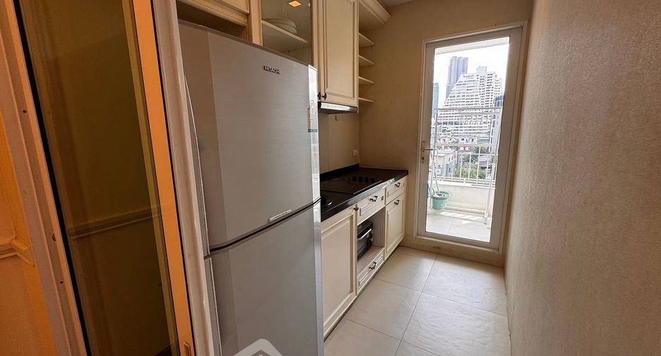 For rent 2 bedrooms condo in Sathon, Bangkok