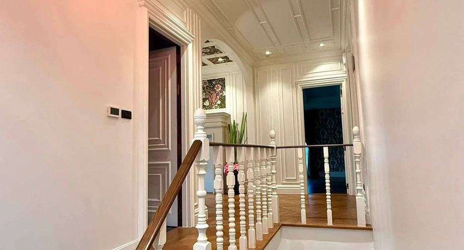 For rent 4 ベッドルーム house in Bang Kapi, Bangkok