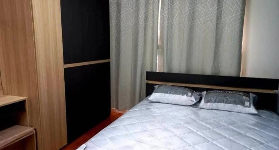 For rent 2 bedrooms condo in Pathum Wan, Bangkok