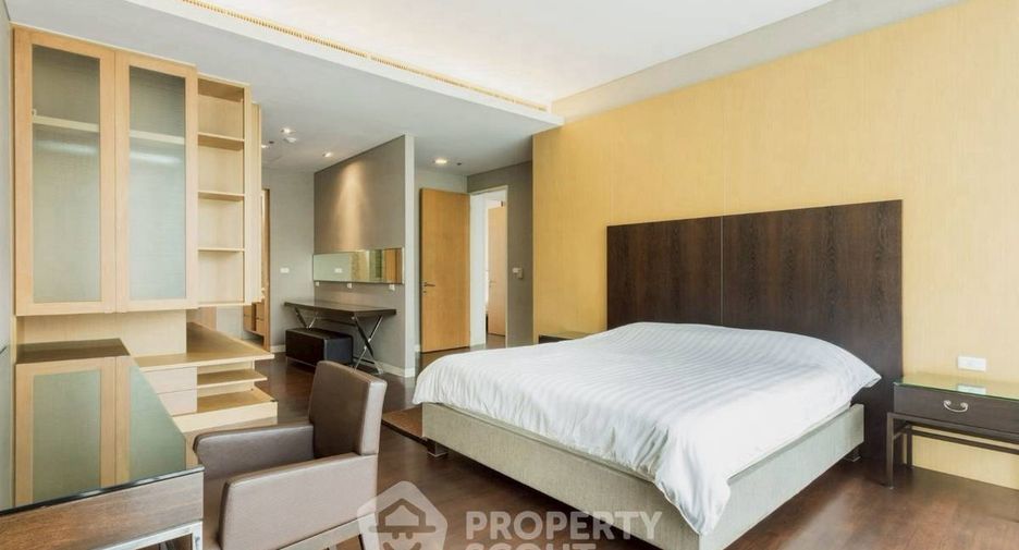 For rent 3 ベッドルーム condo in Watthana, Bangkok