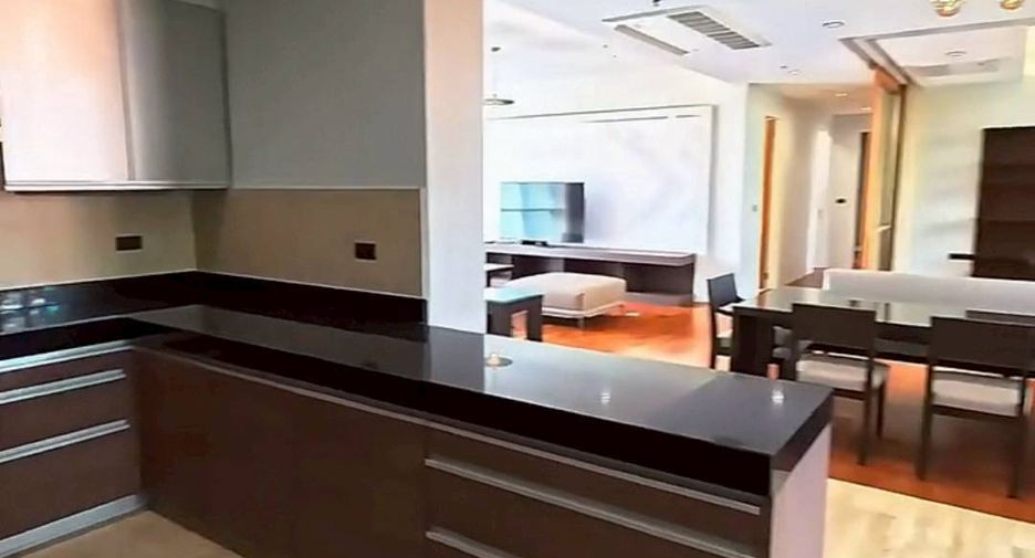 For rent 3 ベッドルーム condo in Watthana, Bangkok
