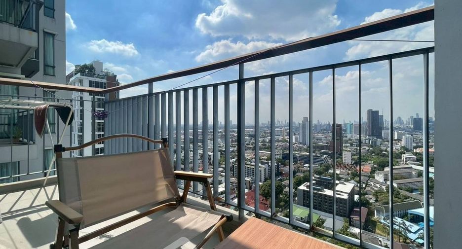For rent 1 bed condo in Khlong Toei, Bangkok