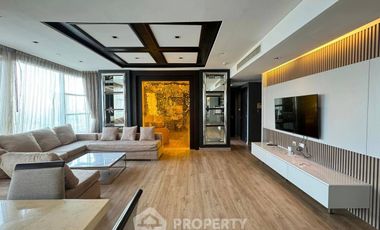 For sale 4 bedrooms condo in Khlong Toei, Bangkok