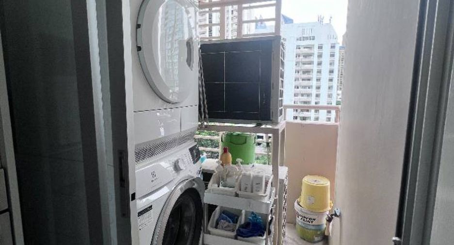 For sale 2 ベッドルーム condo in Khlong Toei, Bangkok