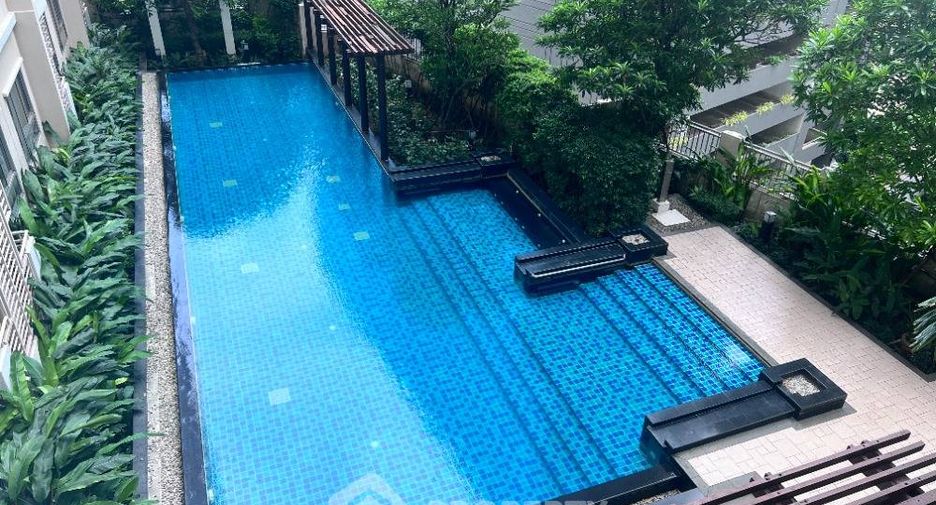 For sale 2 ベッドルーム condo in Khlong Toei, Bangkok