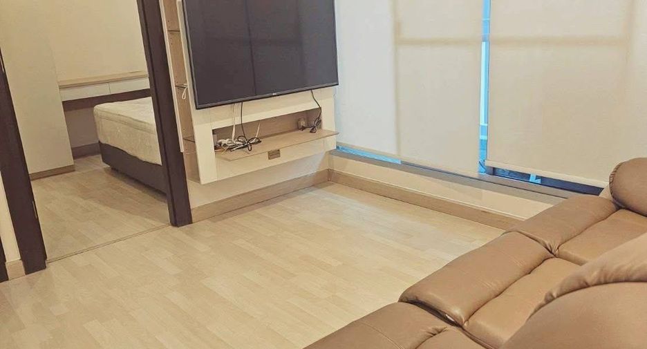 À vendre 2 chambres condo à Huai Khwang, Bangkok