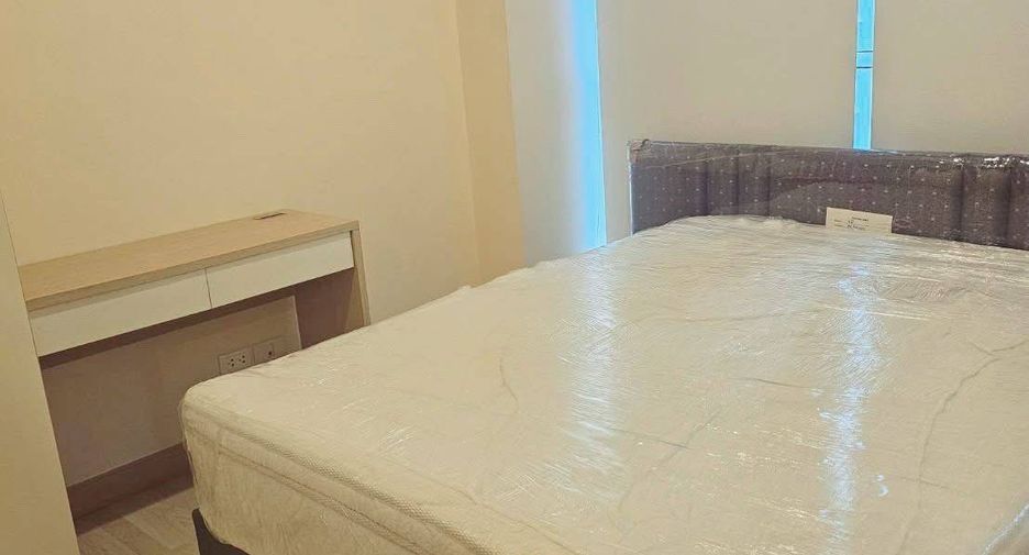 À vendre 2 chambres condo à Huai Khwang, Bangkok