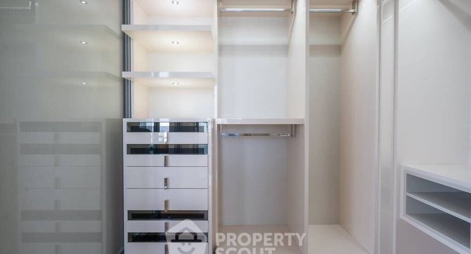 Condo en venta de 2 habitaciones en Sathon, Bangkok