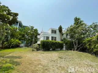 Villa en venta y en alquiler de 7 habitaciones en Bang Lamung, Chonburi