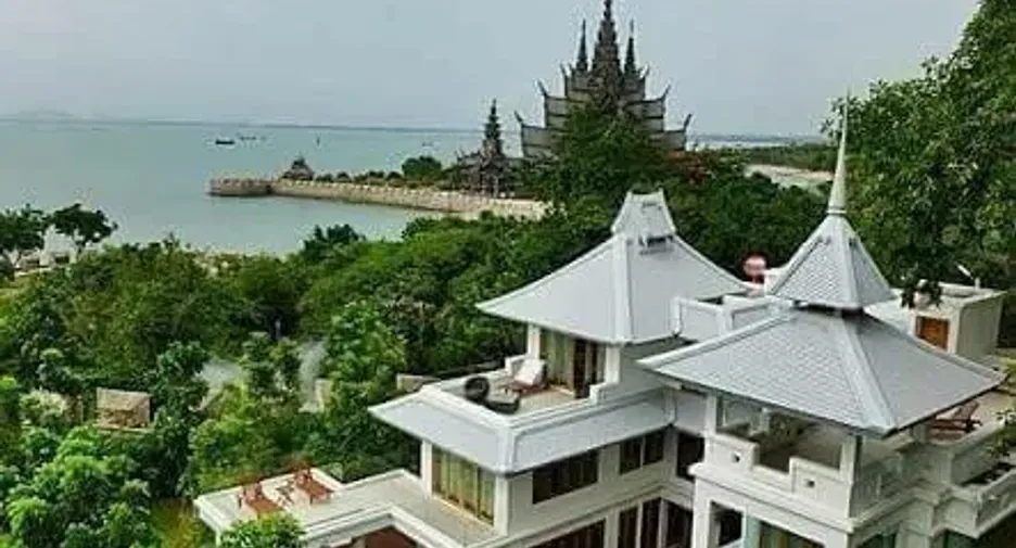 Villa en venta y en alquiler de 7 habitaciones en Bang Lamung, Chonburi