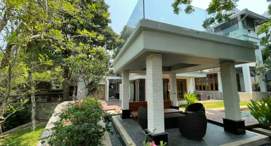 Villa en venta y en alquiler de 7 habitaciones en Bang Lamung, Chonburi