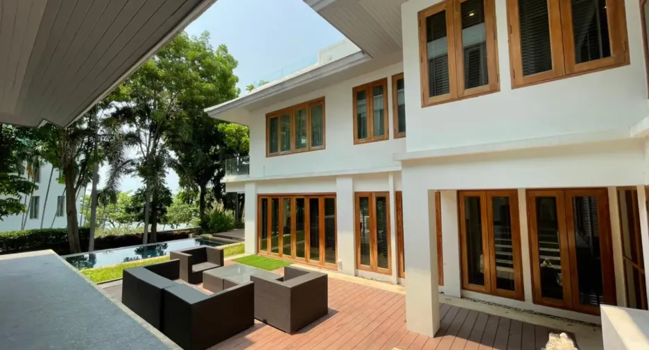 Villa en venta y en alquiler de 7 habitaciones en Bang Lamung, Chonburi