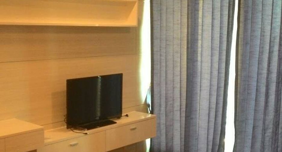 For sale 2 bedrooms condo in Khlong Toei, Bangkok