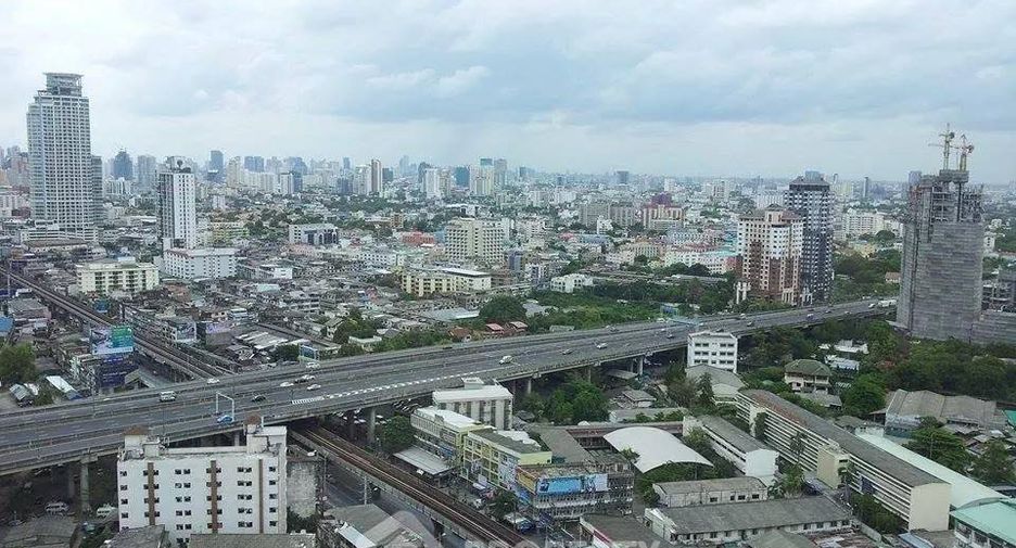 For sale 2 bedrooms condo in Khlong Toei, Bangkok