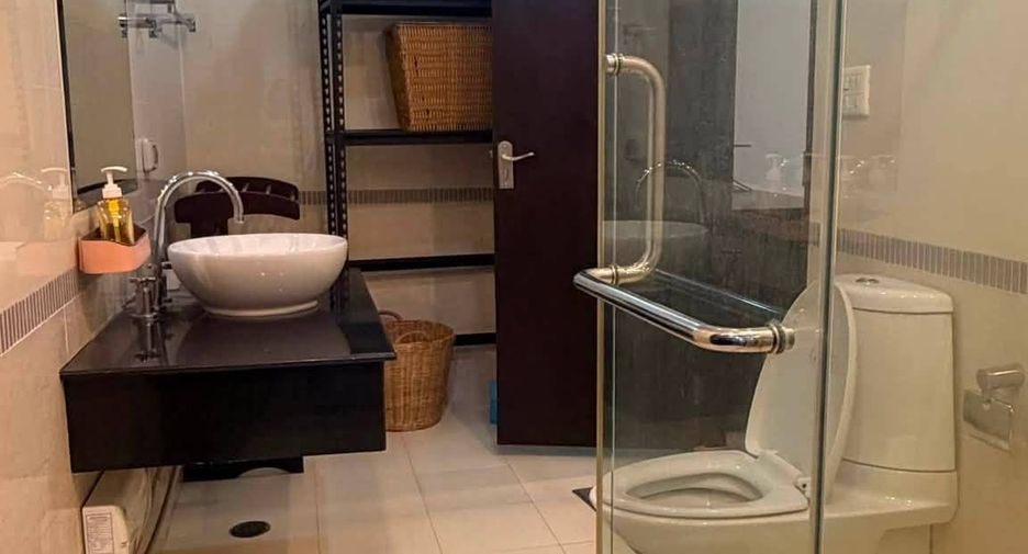 For rent and for sale 1 bed condo in Ratchathewi, Bangkok