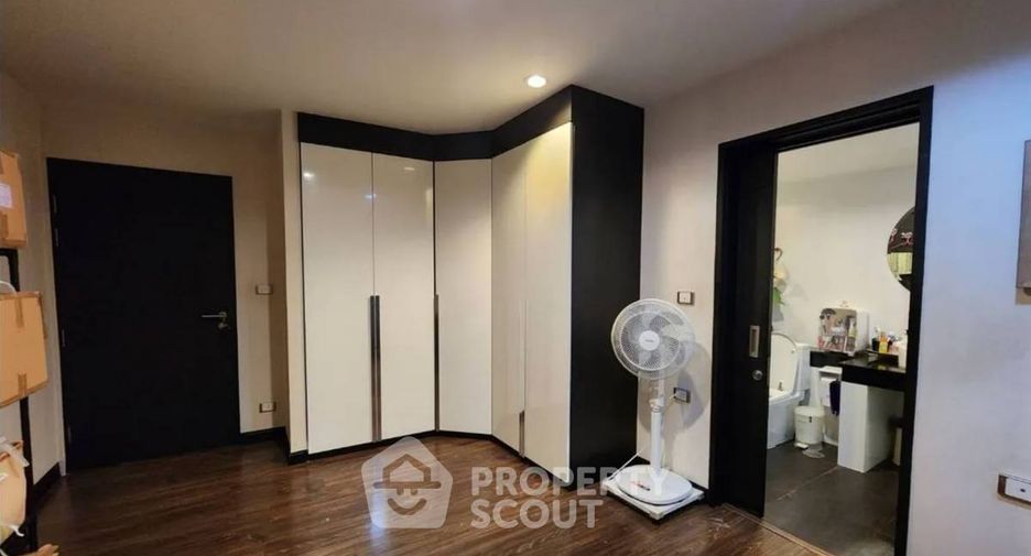 À vendre 2 chambres condo à Sathon, Bangkok