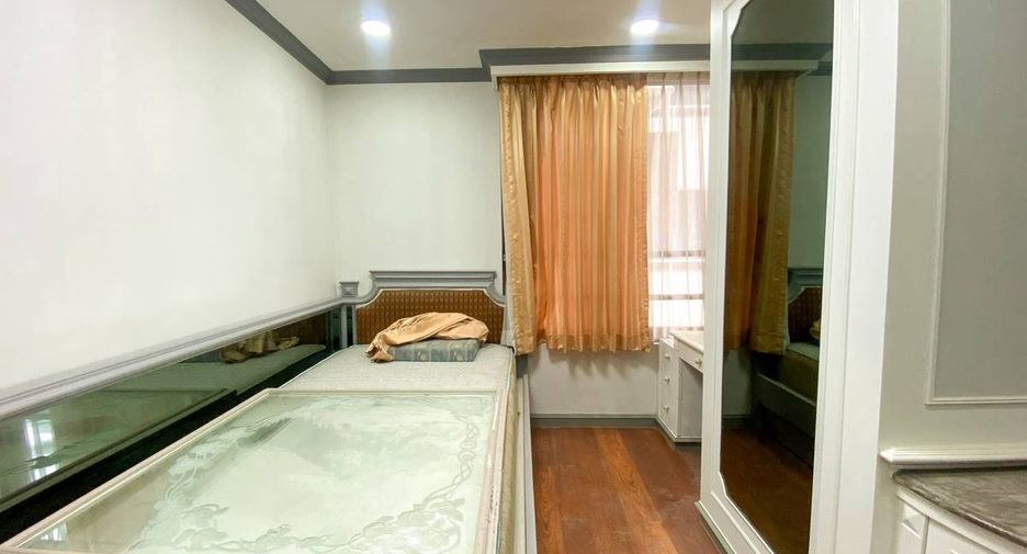 Condo en venta de 3 habitaciones en Watthana, Bangkok