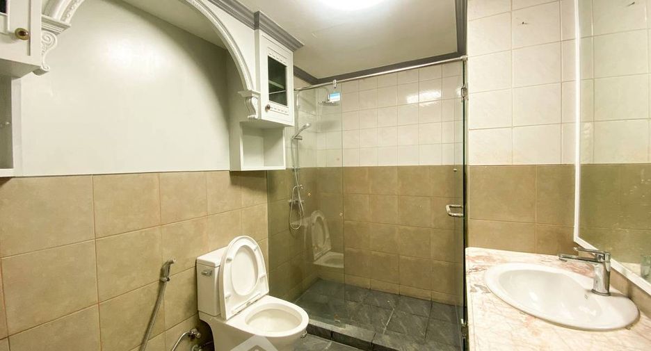 Condo en venta de 3 habitaciones en Watthana, Bangkok
