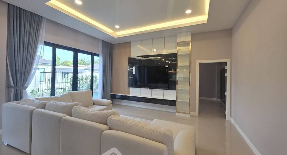For sale 3 bedrooms villa in Bang Lamung, Chonburi