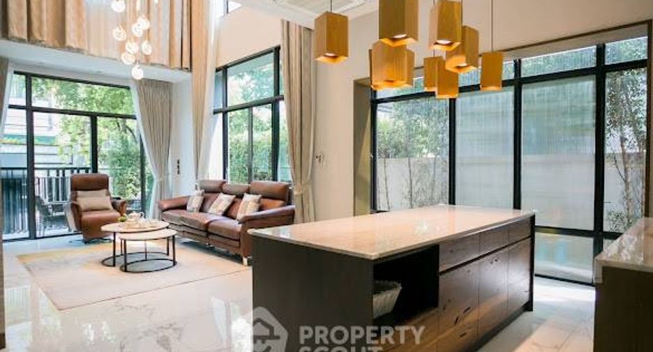 For rent and for sale 3 bedrooms house in Wang Thonglang, Bangkok