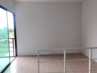 Casa adosada en venta de 3 habitaciones en Prawet, Bangkok