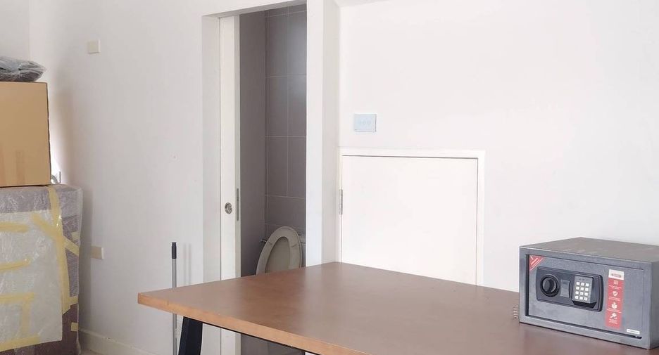Casa adosada en venta de 3 habitaciones en Prawet, Bangkok