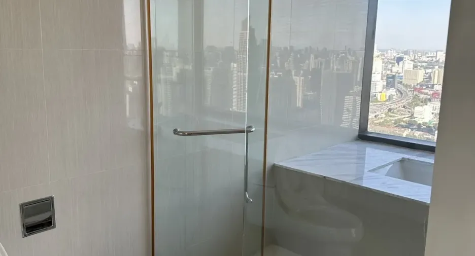 À vendre 2 chambres condo à Watthana, Bangkok