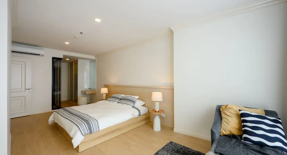 Wohnung zum Kauf mit 2 Zimmer in Watthana, Bangkok