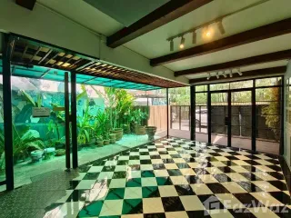 For rent retail Space in Sathon, Bangkok