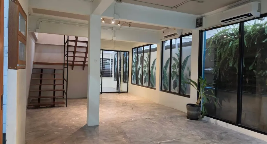 For rent retail Space in Sathon, Bangkok
