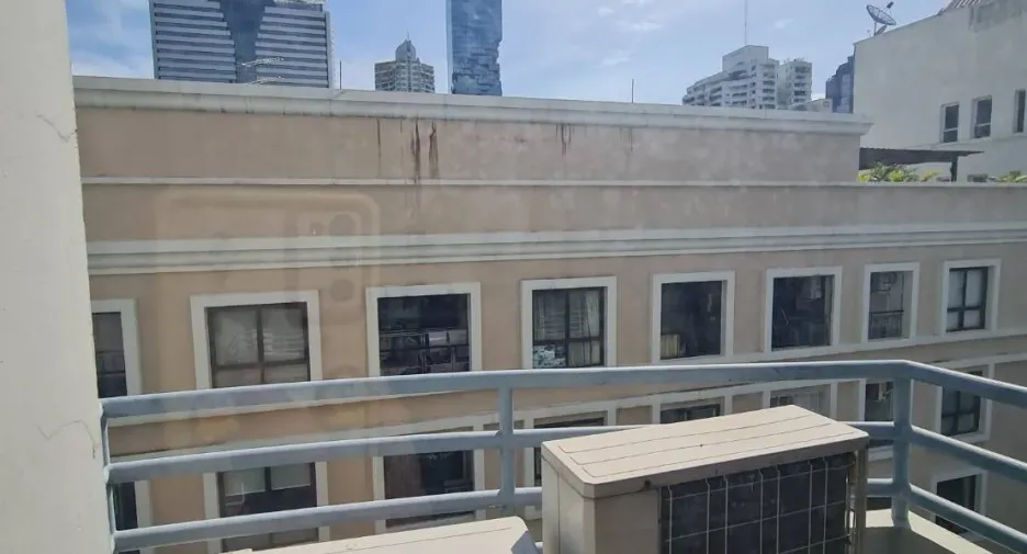 À vendre 1 chambre condo à Sathon, Bangkok