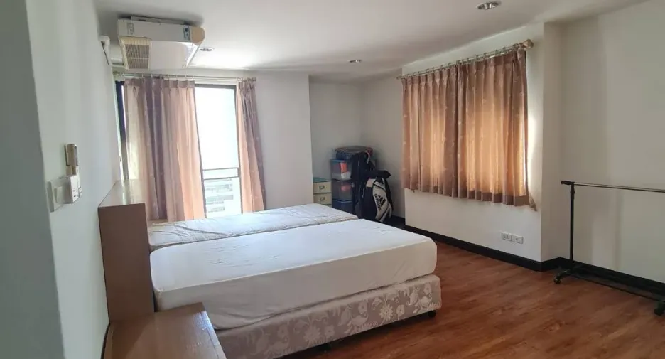 À vendre 1 chambre condo à Sathon, Bangkok