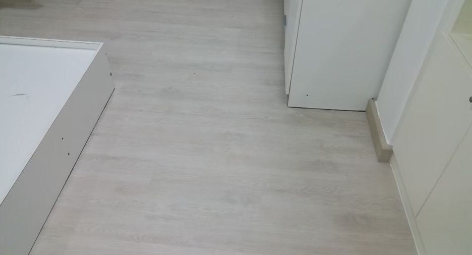 For sale studio condo in Khlong Toei, Bangkok