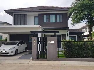 For sale 4 bedrooms townhouse in Bang Phli, Samut Prakan