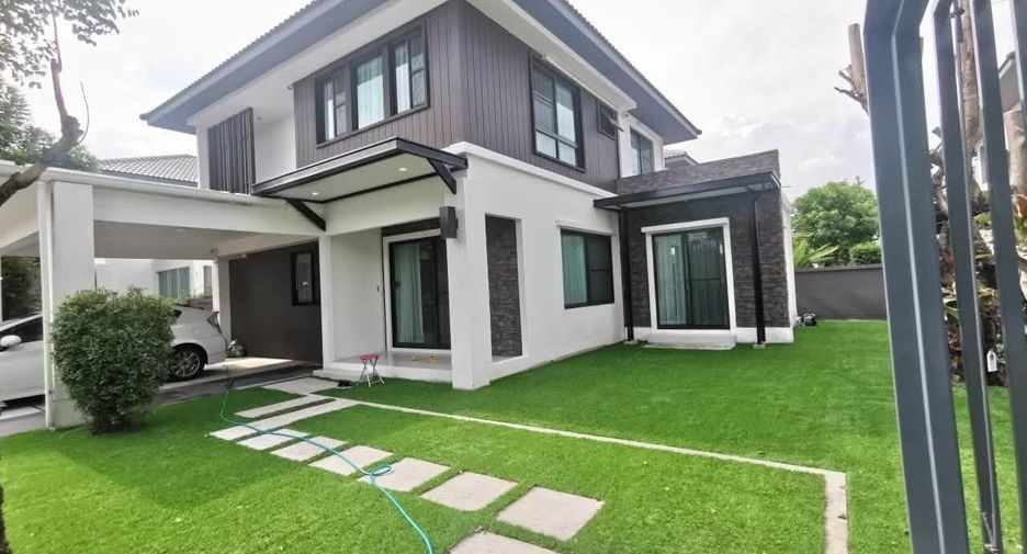For sale 4 bedrooms townhouse in Bang Phli, Samut Prakan