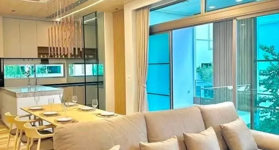 Casa en alquiler de 3 habitaciones en Saphan Sung, Bangkok