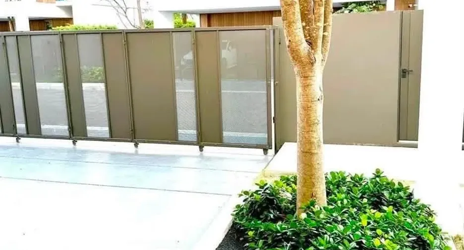 Casa en alquiler de 3 habitaciones en Saphan Sung, Bangkok