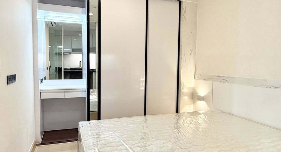 À vendre 2 chambres condo à Phra Khanong, Bangkok