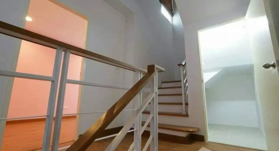 For sale 3 bedrooms townhouse in Lat Krabang, Bangkok