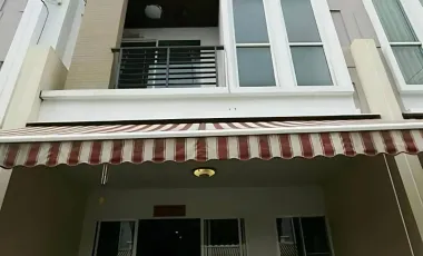 For sale 3 bedrooms townhouse in Lat Krabang, Bangkok