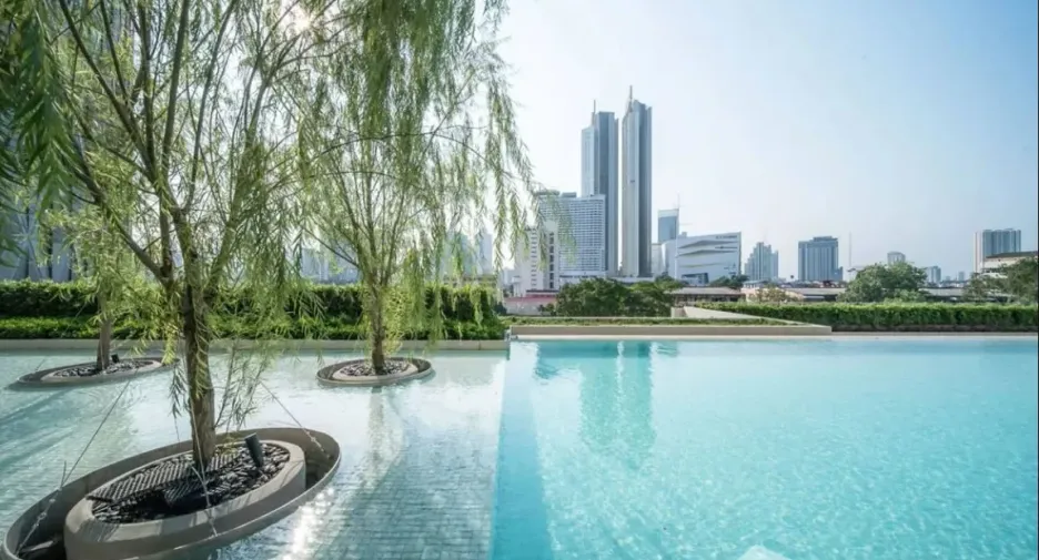For rent 2 bedrooms condo in Khlong San, Bangkok